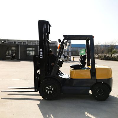 3000kg Diesel Forklift Truck CPCD30 with Ce Approved and 2445mm Min. Turning Radius