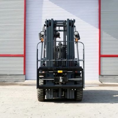 Isuzu Motor Diesel Trucks Tcm 2.5 Ton Diesel Forklift 1070mm Fork Lift Height 3000-7000mm