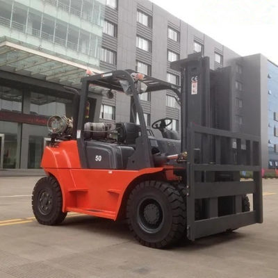Competitive Omft 5ton LPG/Gas Forklift with Efficiency Fork 1070mm Front Overhang 590mm