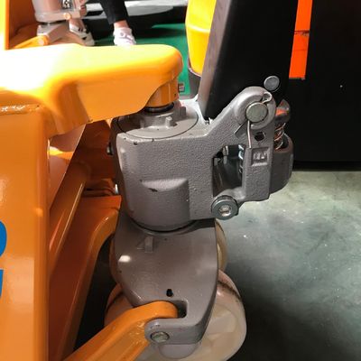 2000kg Load Capacity CBY20 Pallet Truck for Safe Material Handling in Food Industry
