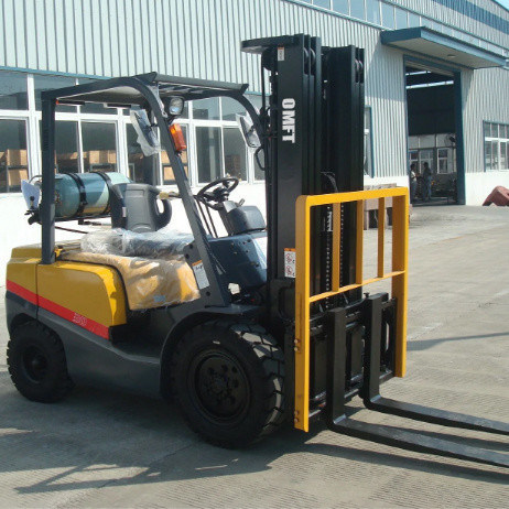 1070mm Fork 3ton Lp Gas Forklift with Japan Nissan Engnine Lift height 3000-7000mm