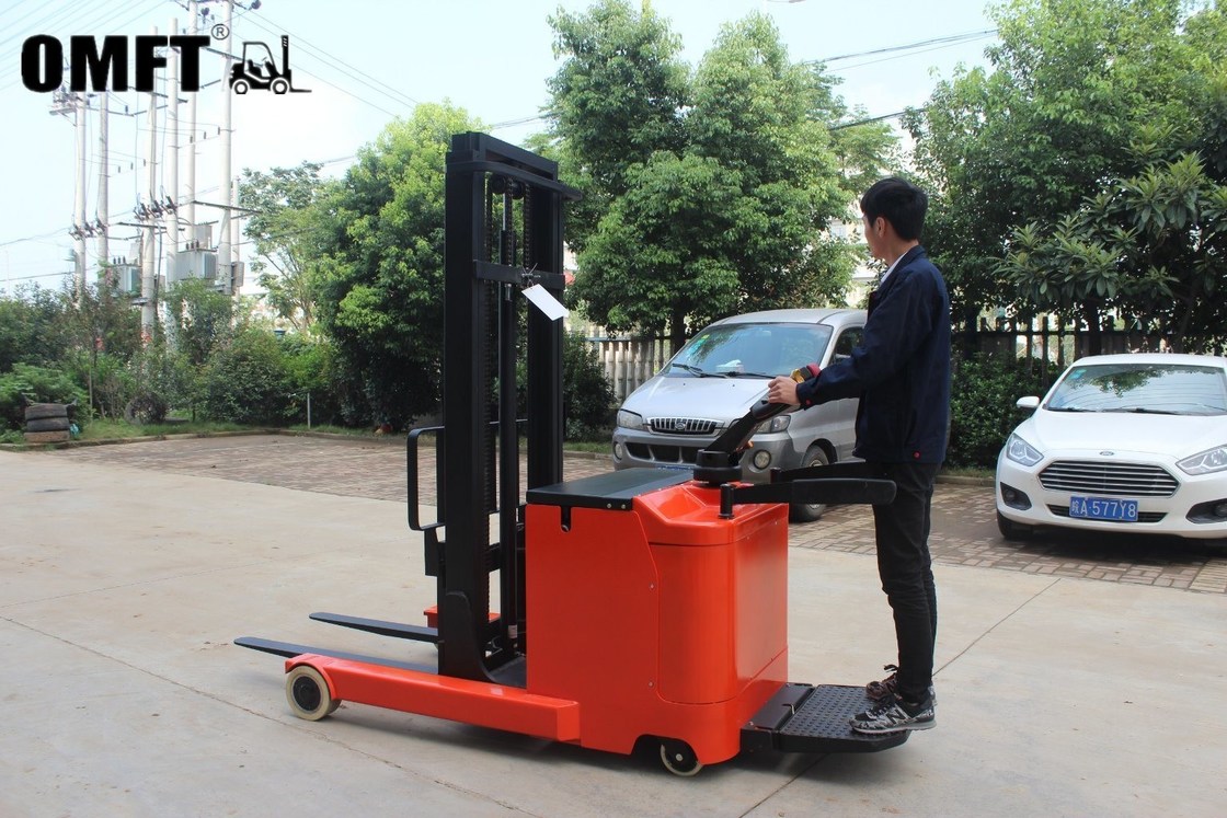 Chinese 2 Ton Loading Capacity Reach Truck with 3m Lifting Height and Fork 740X1070mm
